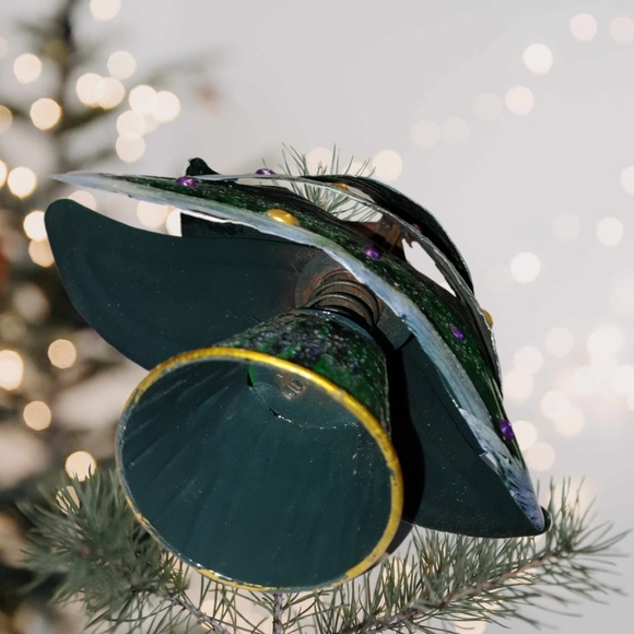 🌲10/$20.~Bouncy Table Top Metallic Christmas Tree - Picture 5 of 7